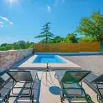 Honey House Villa Roial