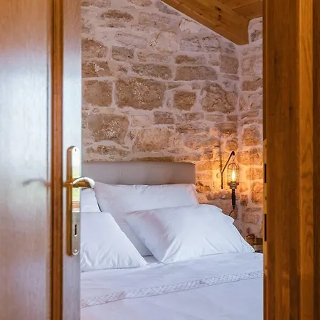 Honey House Vila *
