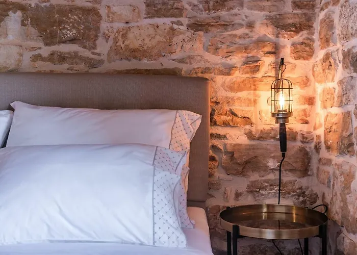 Vila Honey House Jural